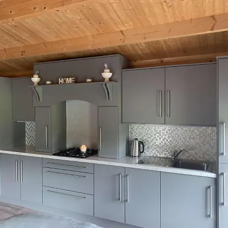 Cheerful Cozy Cabin In Countryside Guest house *
