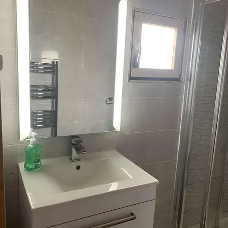 Cheerful Cozy In Countryside Limerick Junction