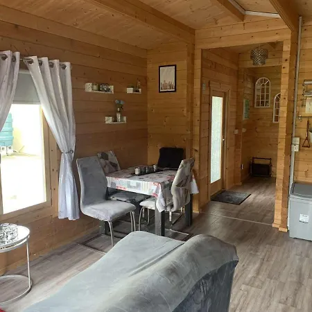Cheerful Cozy Cabin In Countryside Guest house *