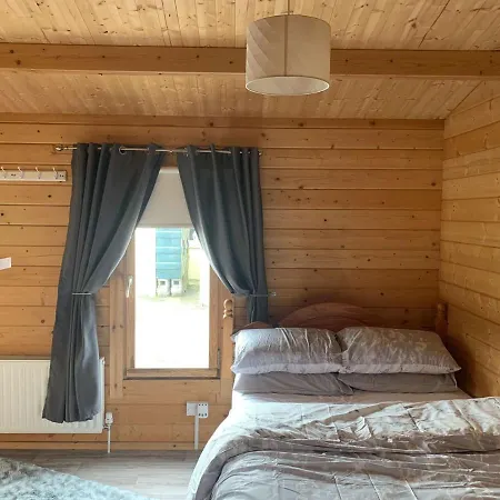 Guest house Cheerful Cozy Cabin In Countryside Limerick