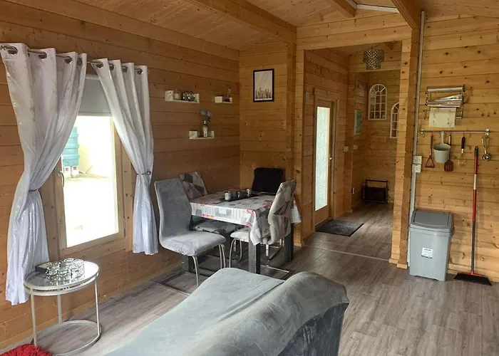 Cheerful Cozy In Countryside بيت ضيافة *